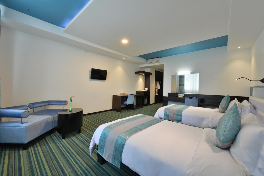 Hotel Marvel Mandalay Exterior photo