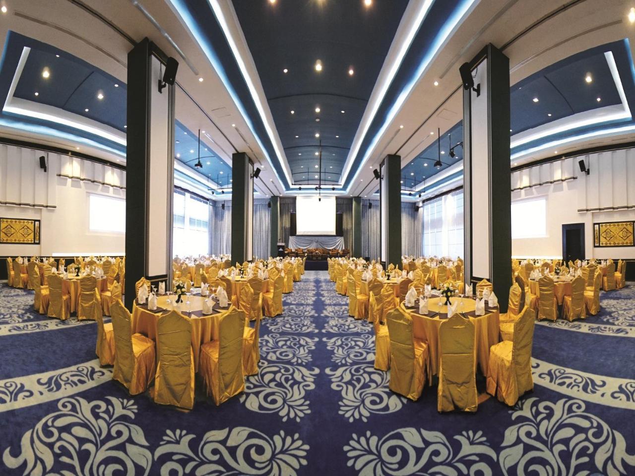 Hotel Marvel Mandalay Exterior photo